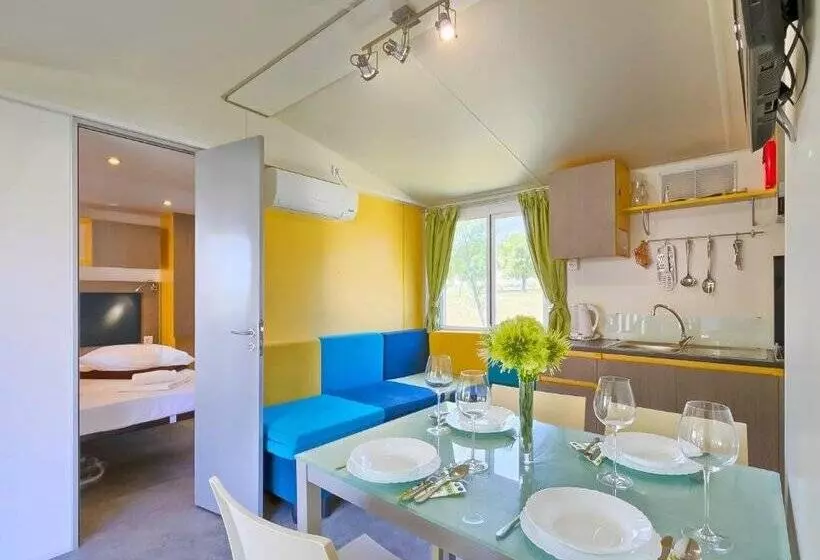 ホテル Quality Mobile Homes In Camping Kazela