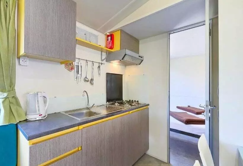 ホテル Quality Mobile Homes In Camping Kazela