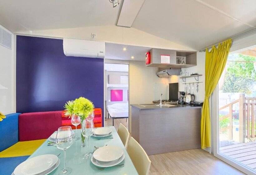 בית מלון כפרי Quality Mobile Homes In Camping Kazela