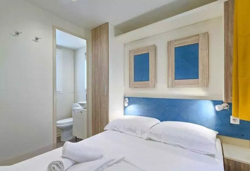 ホテル Quality Mobile Homes In Camping Kazela