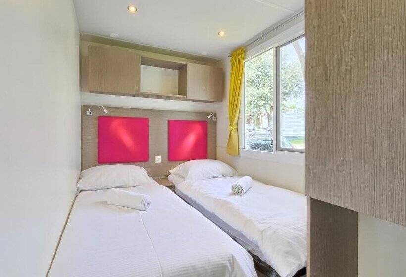 בית מלון כפרי Quality Mobile Homes In Camping Kazela