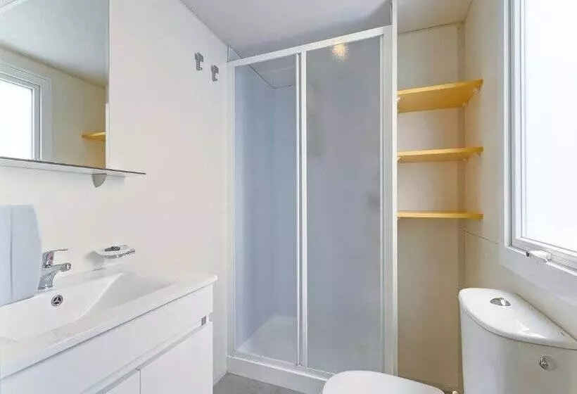 ホテル Quality Mobile Homes In Camping Kazela