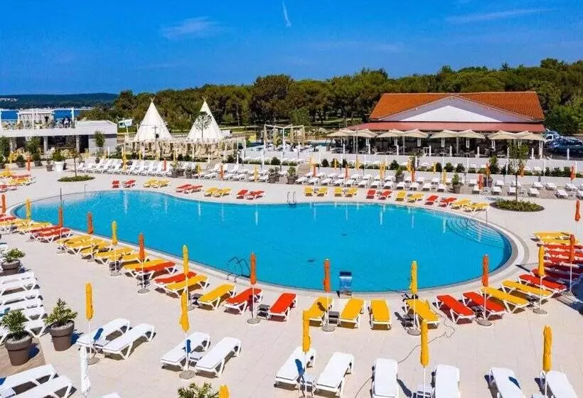 ホテル Quality Mobile Homes In Camping Kazela