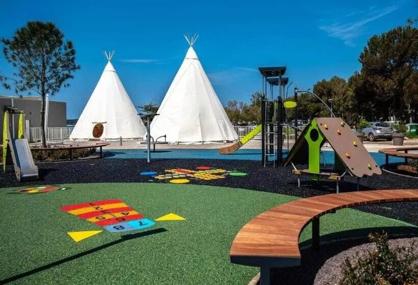 ホテル Quality Mobile Homes In Camping Kazela