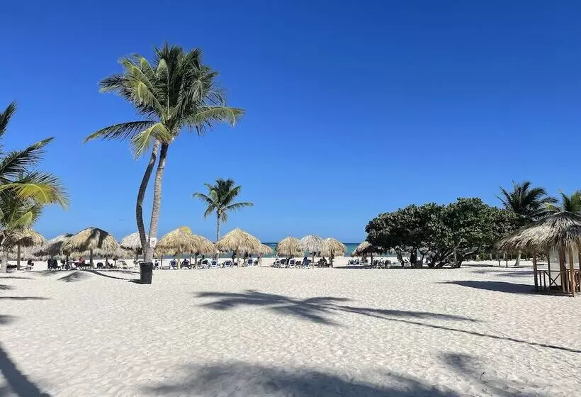 Stanza Mare Beach Front