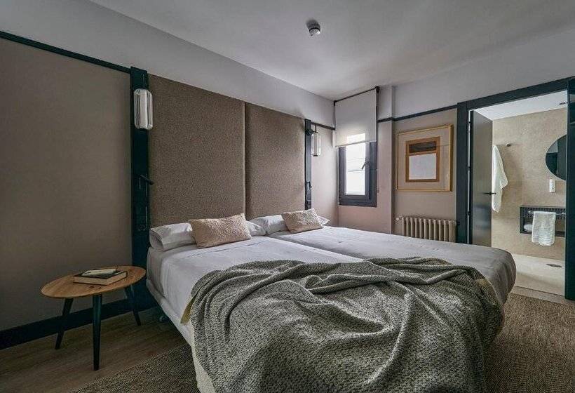 호텔 B48 Oviedo Opera