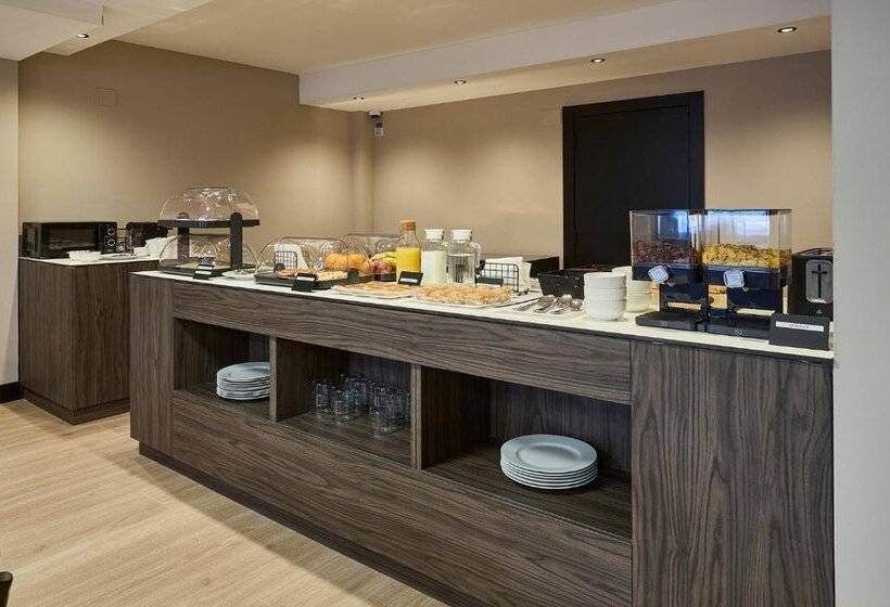 호텔 B48 Oviedo Opera