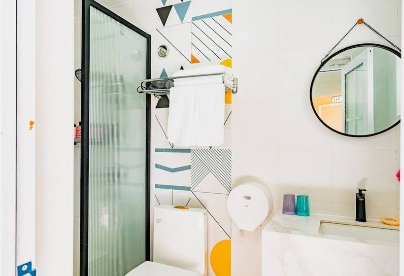 تختخواب و صبحانه Seabreaze Garden