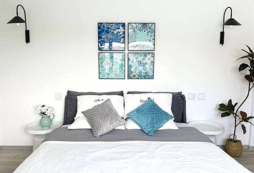 تختخواب و صبحانه Seabreaze Garden