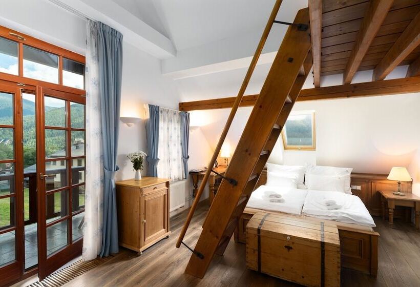 簡易ホテル Pension Slunečnice & Panorama Restaurace Farma