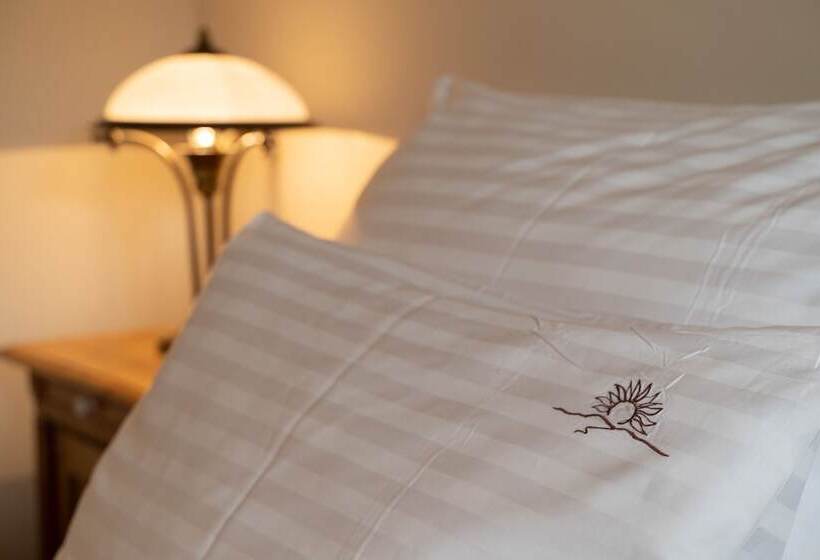 簡易ホテル Pension Slunečnice & Panorama Restaurace Farma