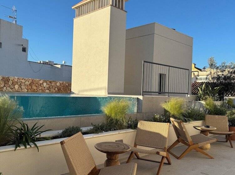 هتل Well And Come Malaga