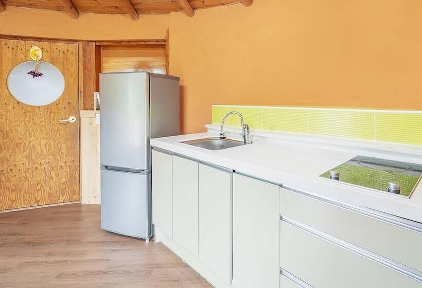 Taean Todamgil Pension