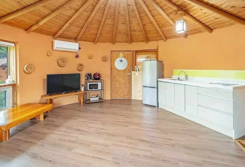 Taean Todamgil Pension