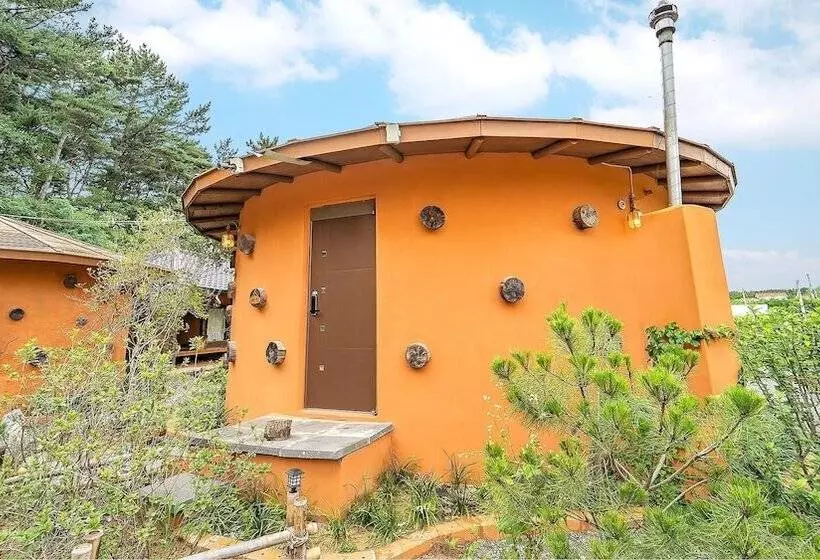 Taean Todamgil Pension