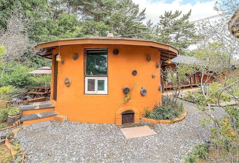 Taean Todamgil Pension