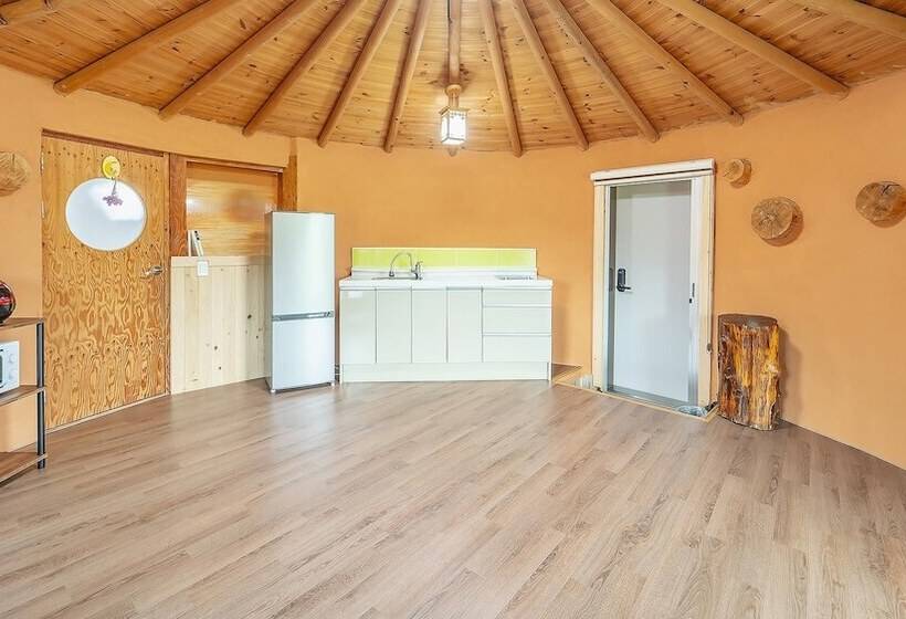 Taean Todamgil Pension