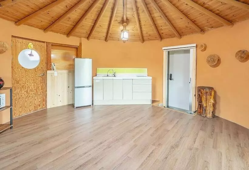 Taean Todamgil Pension