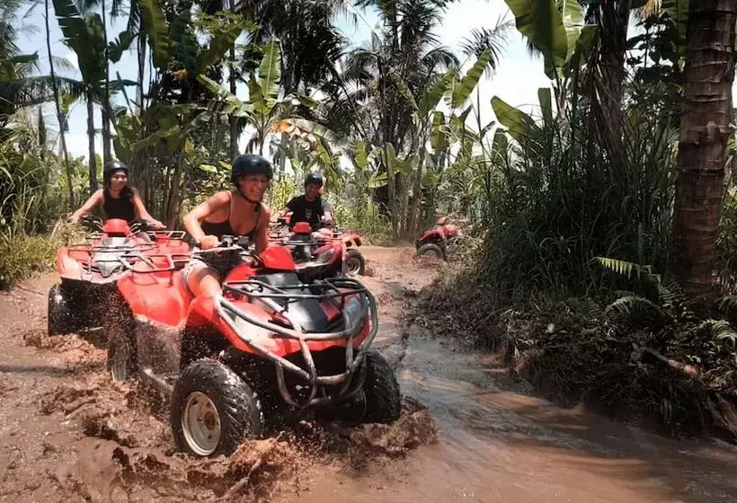 Hotelli Kanva Ubud - Luxury Glamping Resort