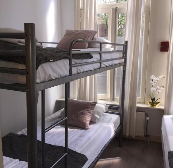 ベッドアンドブレックファースト Amsroom Females Only