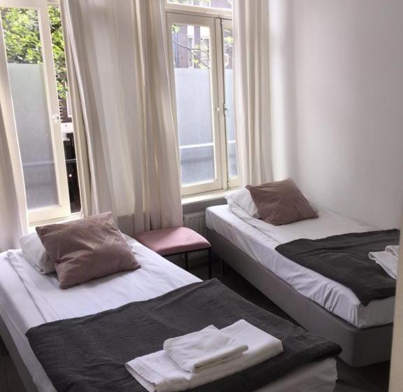 ベッドアンドブレックファースト Amsroom Females Only