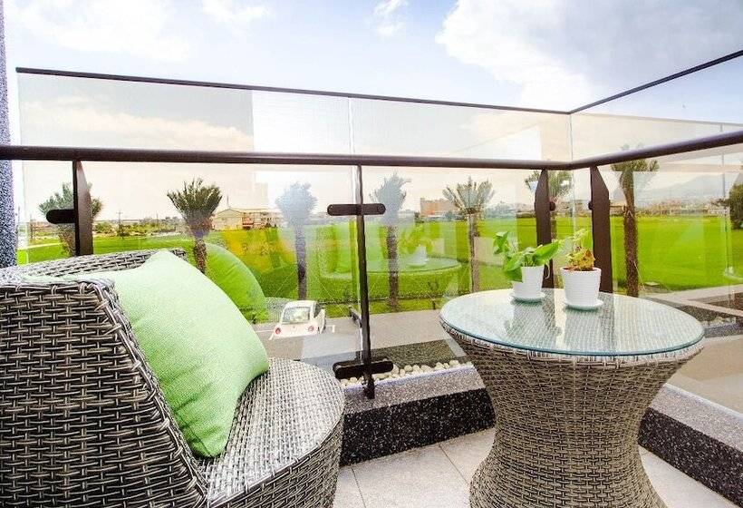 تختخواب و صبحانه Urban Oasis Inn