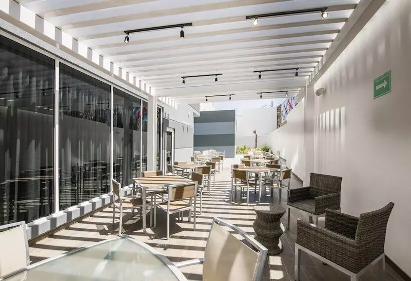 Hotelli Fairfield Inn & Suites By Marriott Tijuana