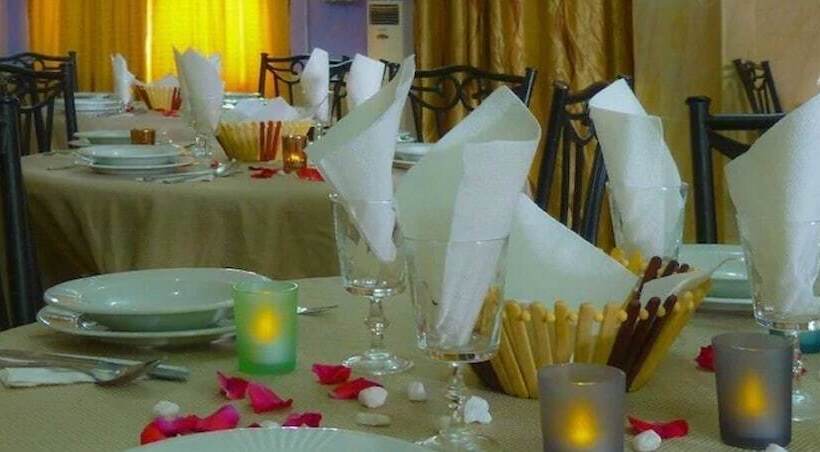 هتل Lalla Mokhtara