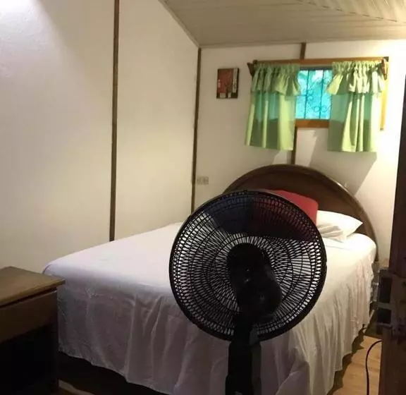 Hotelli Mal Pais Surf Camp