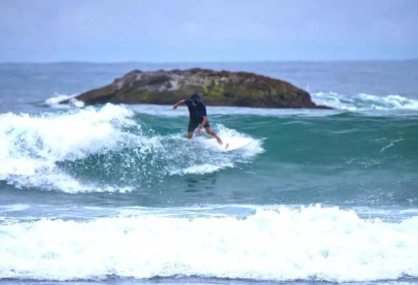 Retkeilymaja Solas Surf