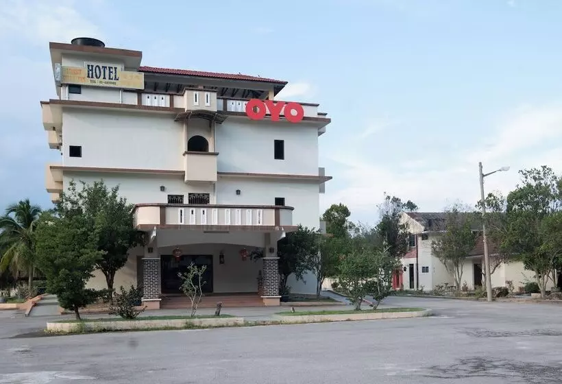 هتل O Lumut Villa Inn