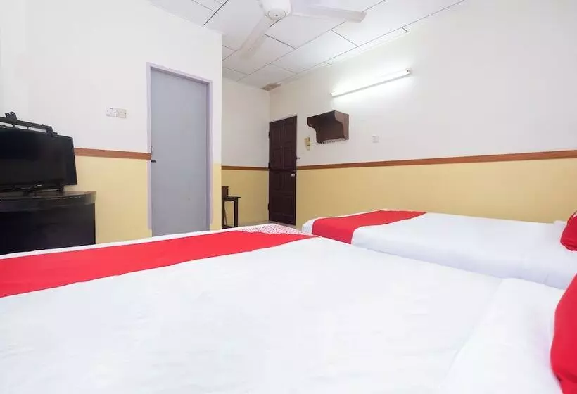 هتل O Lumut Villa Inn