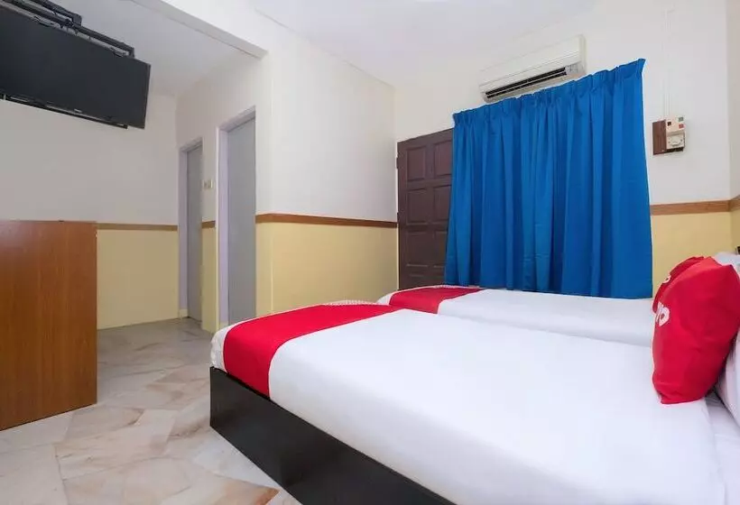هتل O Lumut Villa Inn