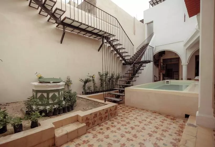 هتل Boutique Casa Jade