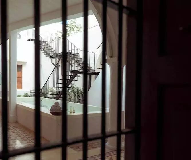 هتل Boutique Casa Jade