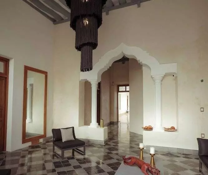 هتل Boutique Casa Jade