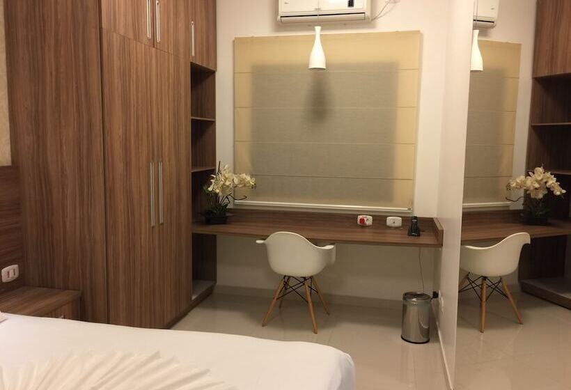 Aquarius Hotel Aquarius