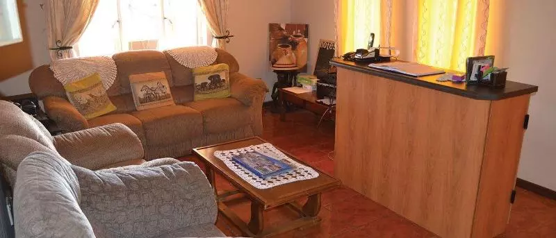 تختخواب و صبحانه Esme S Guest House