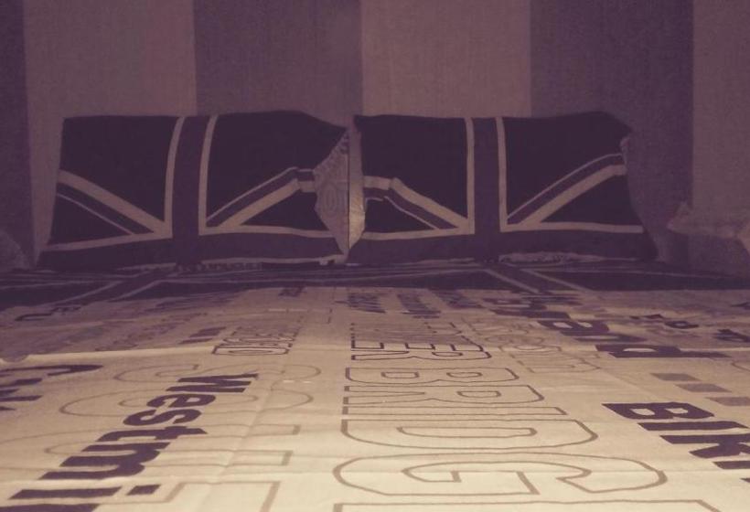 تختخواب و صبحانه Saqi Appartement