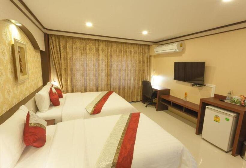 ホテル Chokdee Place