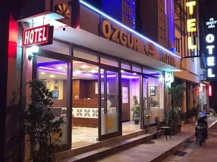 هتل Ozgur