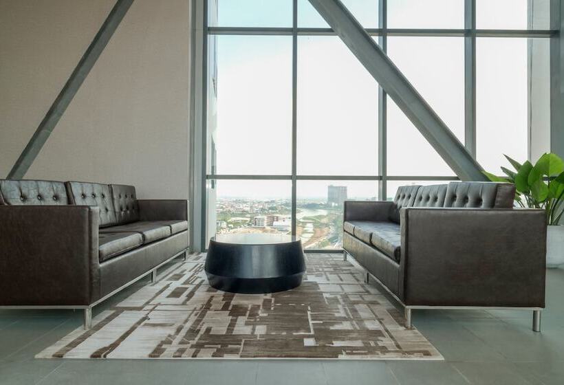 هتل The Bridge Club