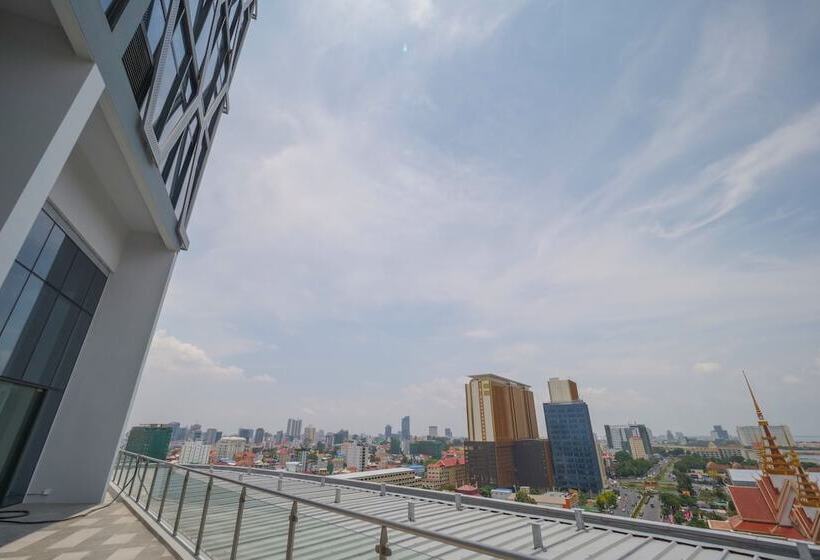 هتل The Bridge Club