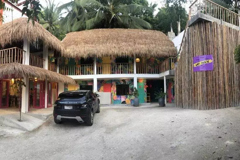 Way Shack Hostel