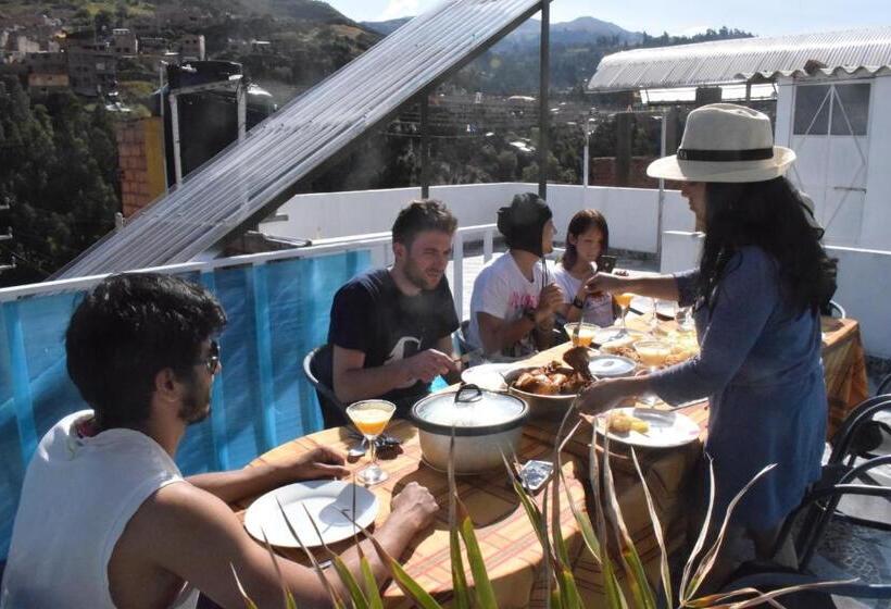 הוסטל Caroline Lodging