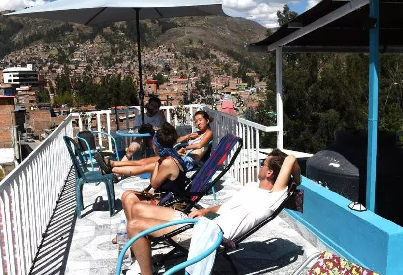 هاستل Caroline Lodging