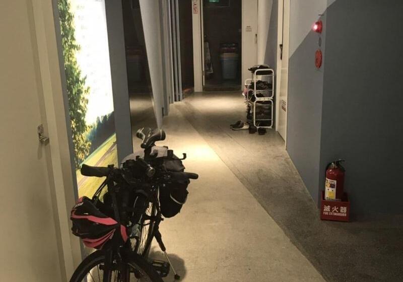 هاستل Light Inn