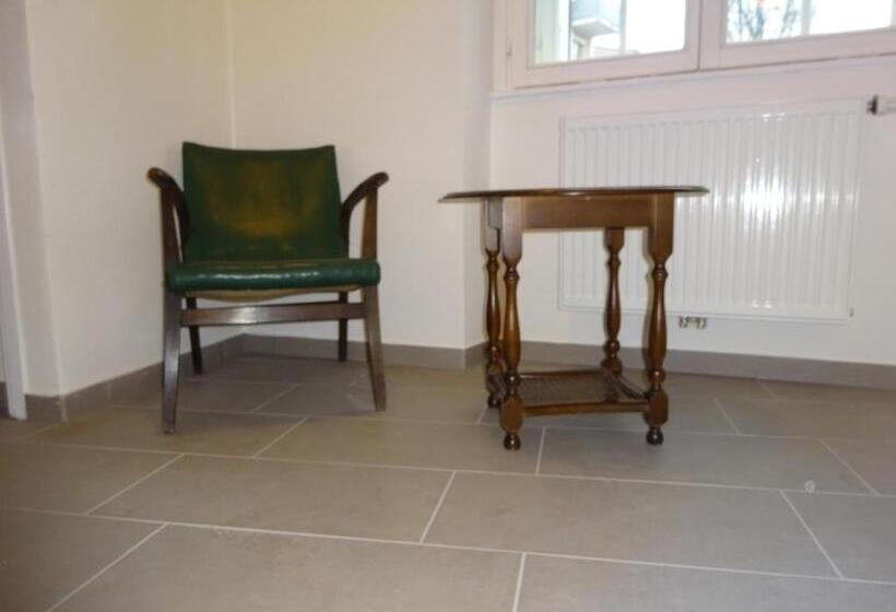 민박 Widhof   Check In Im Hotel Nibelungenhof