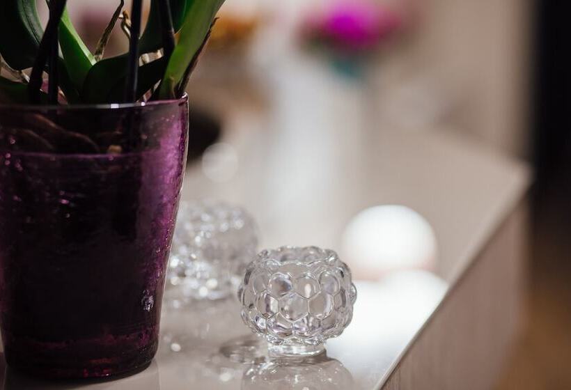 هتل Antares Apart