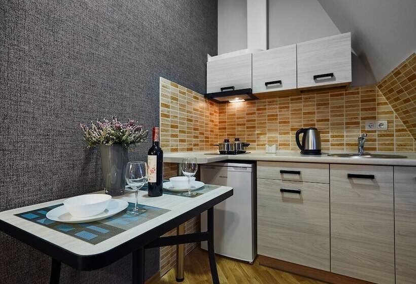 هتل Antares Apart